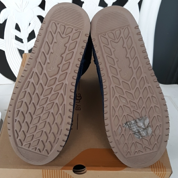 Koolaburra Victoria Short NIB - Picture 7 of 8